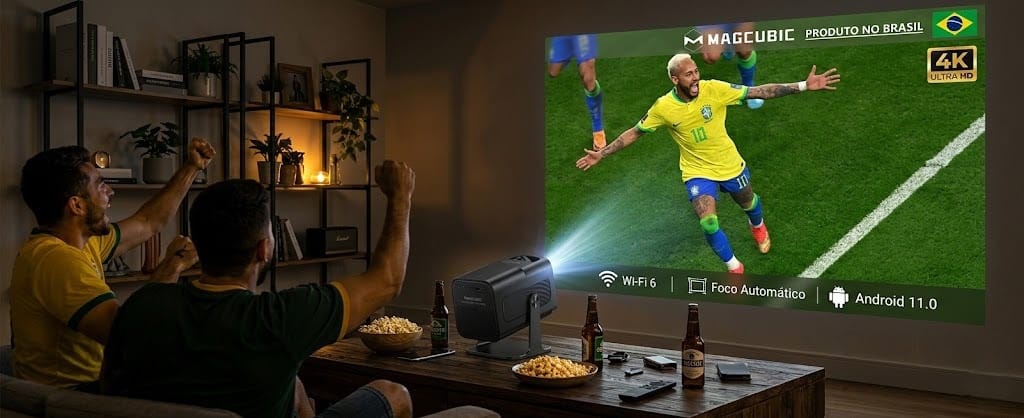 Família assistindo Copa com Magcubic em projetor 4K